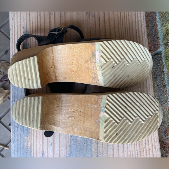 Black leather cutout sandal 38 - Picture 3 of 4